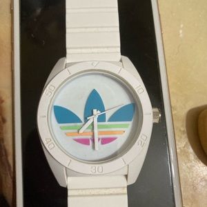 Adidas watch NEEDS A BATTERY